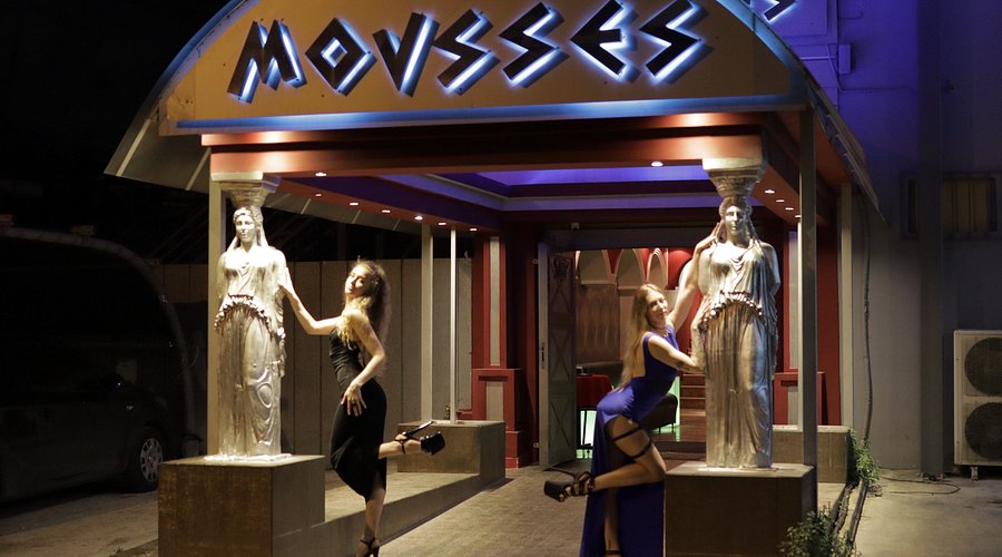 Ακραία πράγματα συμβαίνουν στις “Mousses” – Όργια επί σκηνής με τη συμμετοχή πελατών… - afrodite.club