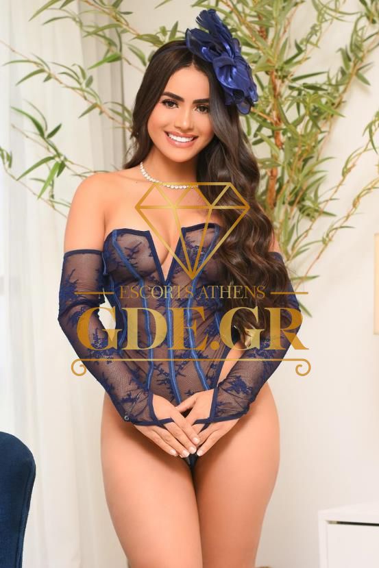 SENSUAL-SEXY-BRUNETTE-ESCORT-AURORA-1