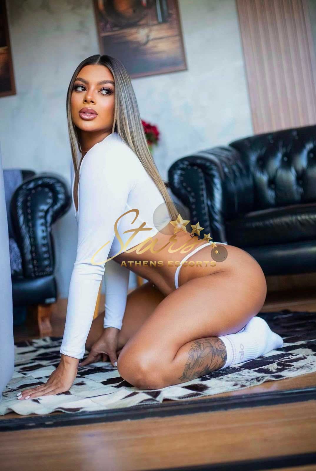 AURORA-ATHENS-ESCORT-STARS-4