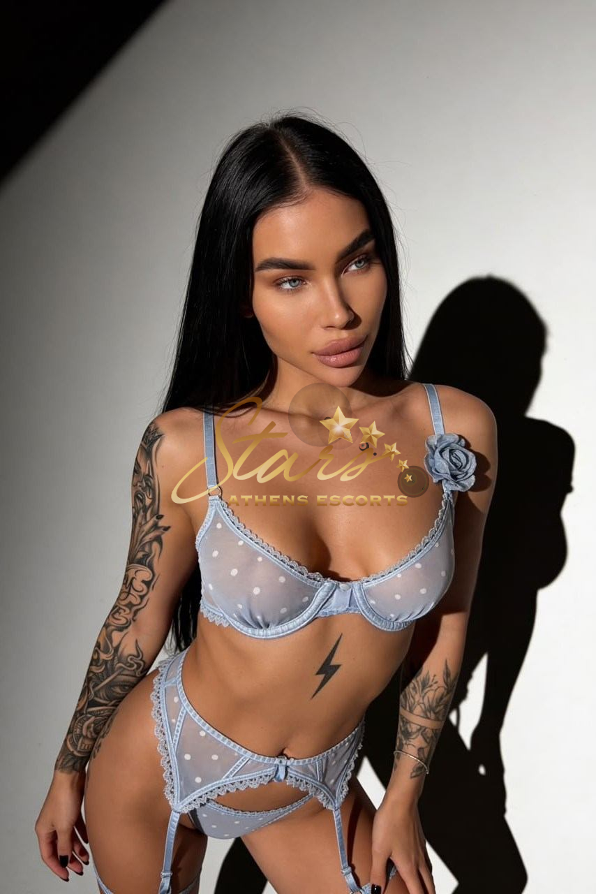 ALISA-LUXURY-MODEL-ESCORT-4