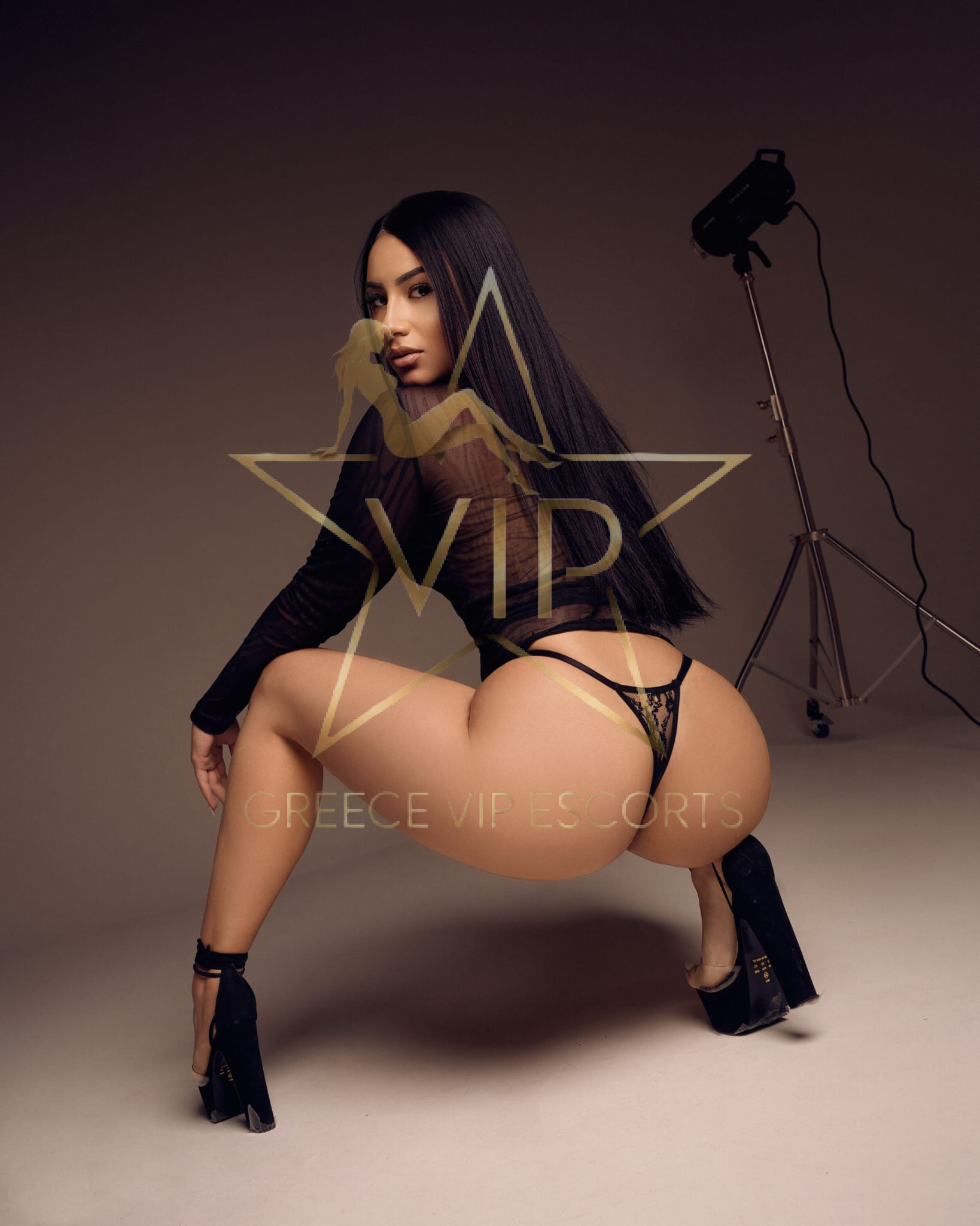 ESCORT-ATHENS-LORENA-BRUNETTE-SEX-BOMB-ATHENS-2