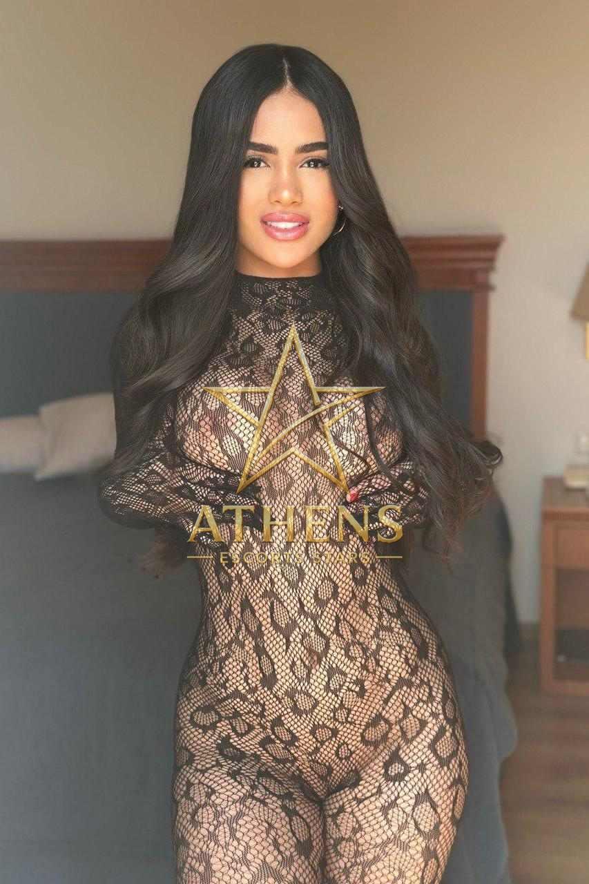AURORA-ATHENS-ESCORT-STARS-10