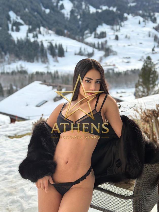AURORA-ATHENS-ESCORT-STARS-7